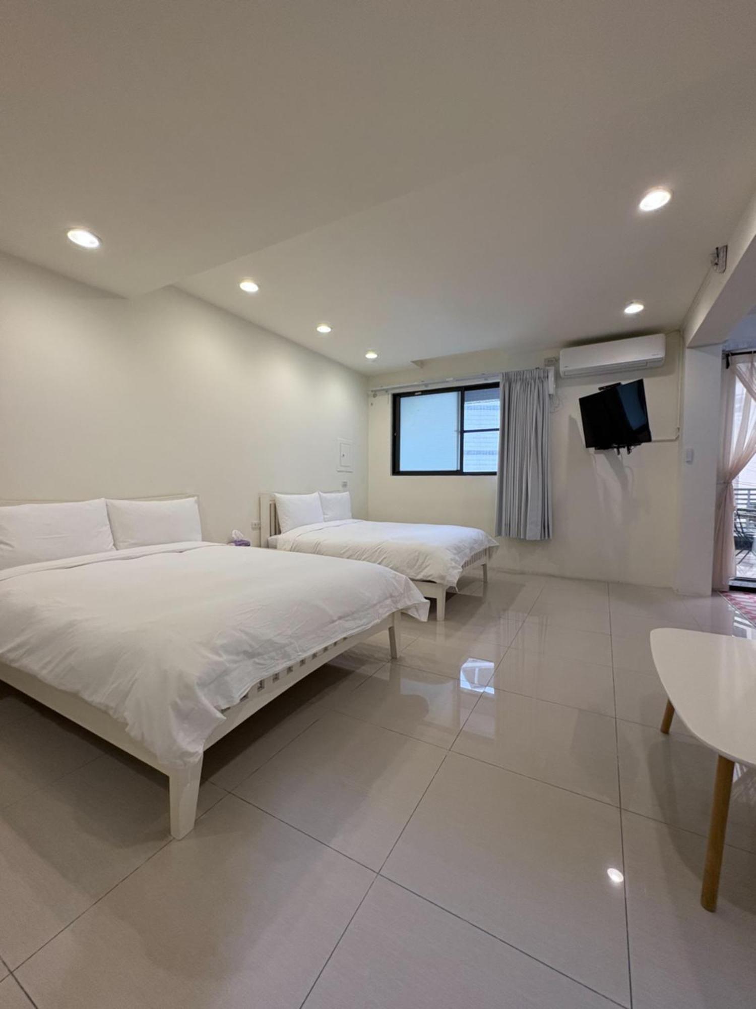 Kaohsiung Raifong Corner Homestay Kültér fotó