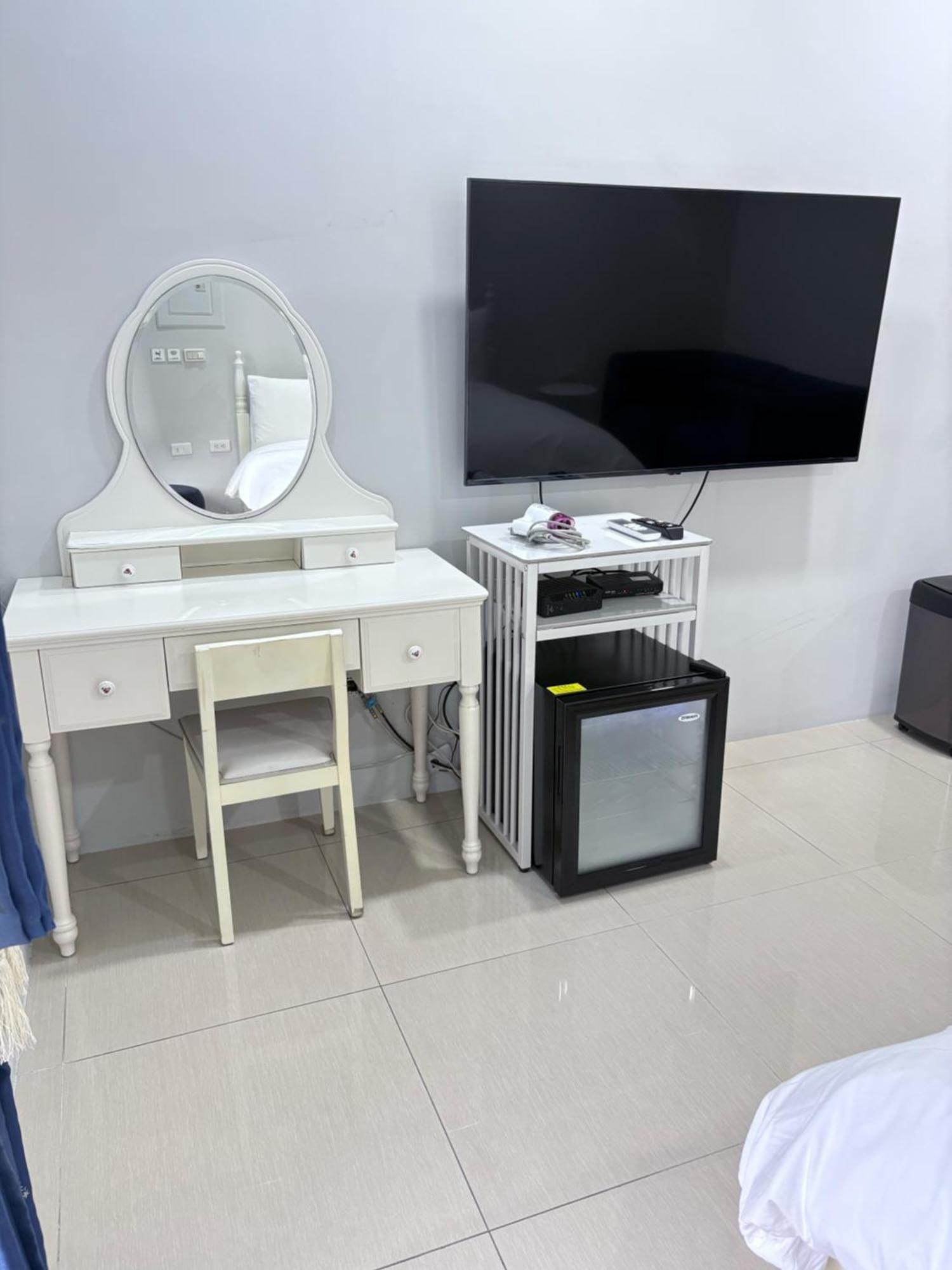 Kaohsiung Raifong Corner Homestay Kültér fotó