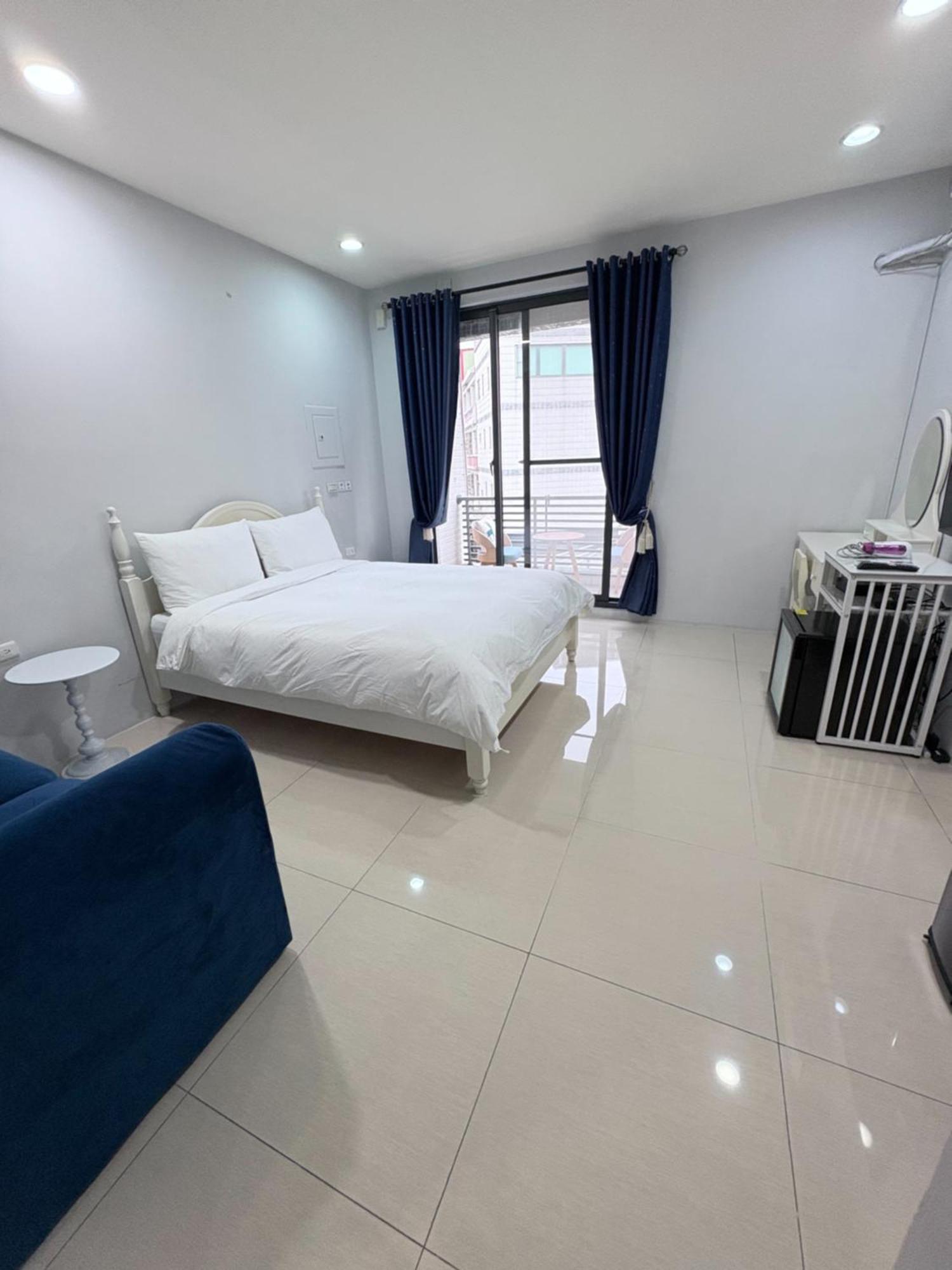 Kaohsiung Raifong Corner Homestay Kültér fotó
